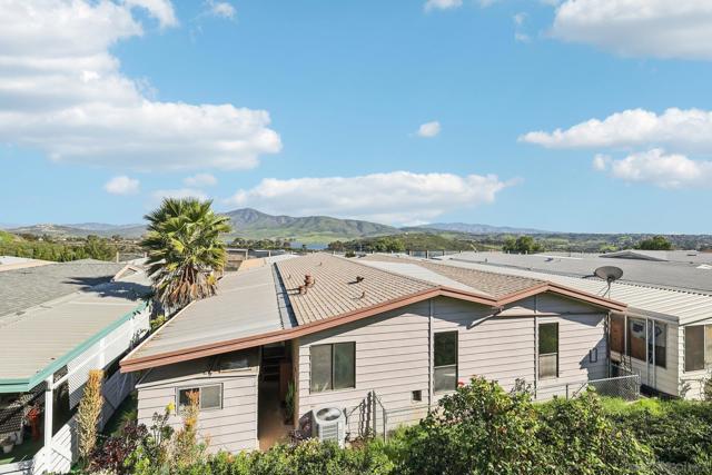 275 S Worthington St, Spring Valley CA: https://media.crmls.org/mediaz/60c15717-c0db-4057-984d-fba5cc282d9f.jpg