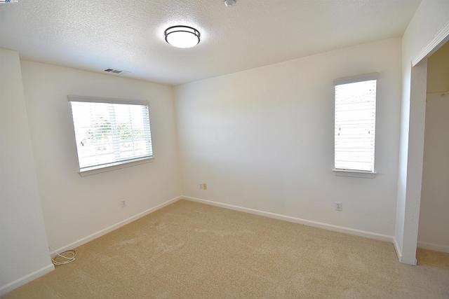 33332 Depot Rd, Union City CA: https://media.crmls.org/mediaz/60c1c0db-8f26-4006-93ae-d49b67205bd2.jpg