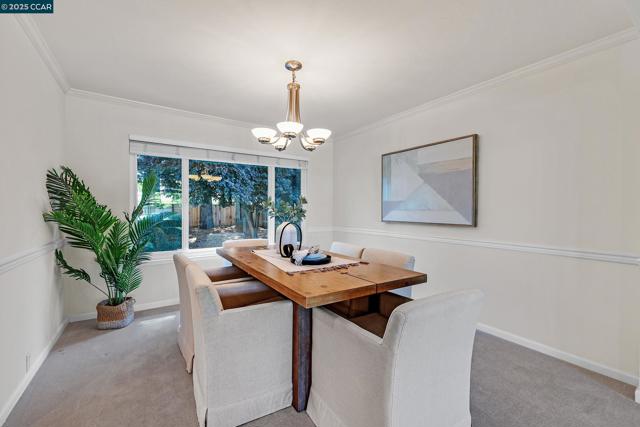 222 Scotts Mill Ct, Danville CA: https://media.crmls.org/mediaz/60c24f18-d967-4f36-b100-7b1ea7ffcf07.jpg