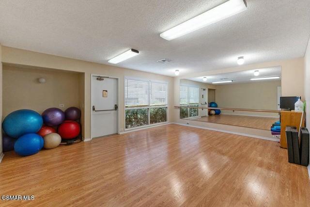 245 Oakleaf Drive, Thousand Oaks CA: https://media.crmls.org/mediaz/60c2bc27-b992-4255-b22b-6713e53e4f7c.jpg