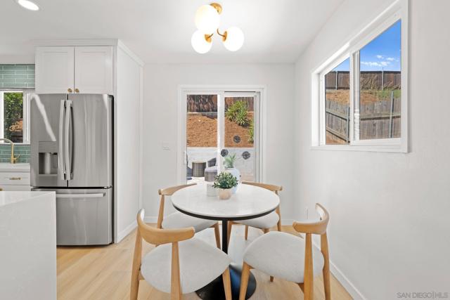 9117 Heatherdale St, Santee CA: https://media.crmls.org/mediaz/60c2e716-0e26-4c9f-a9d9-d615d85cd934.jpg