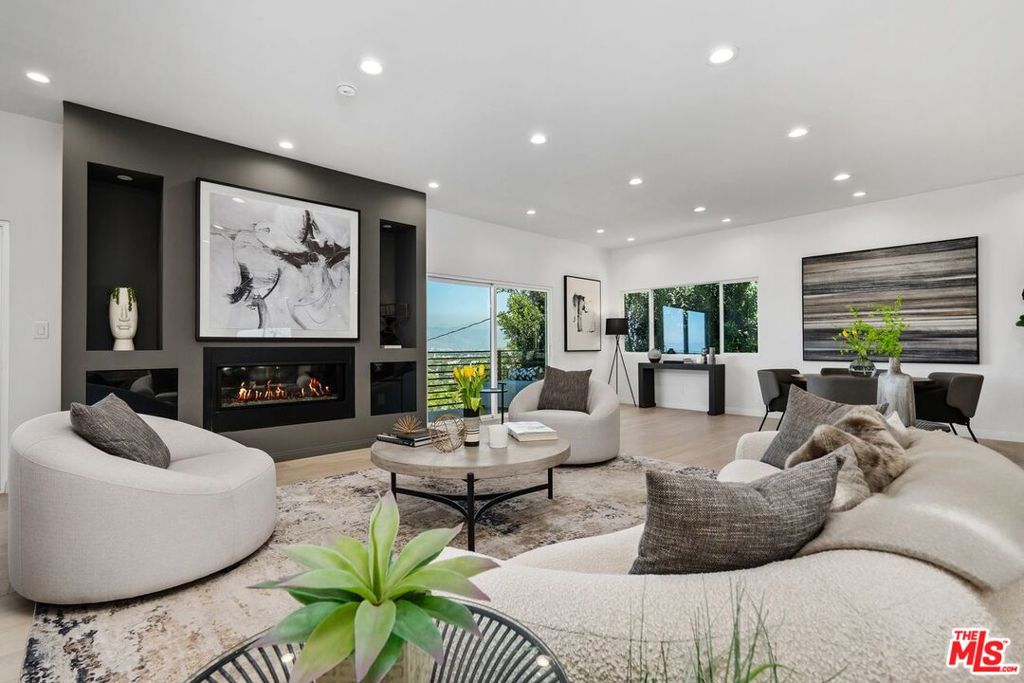11725 Laurelwood Drive