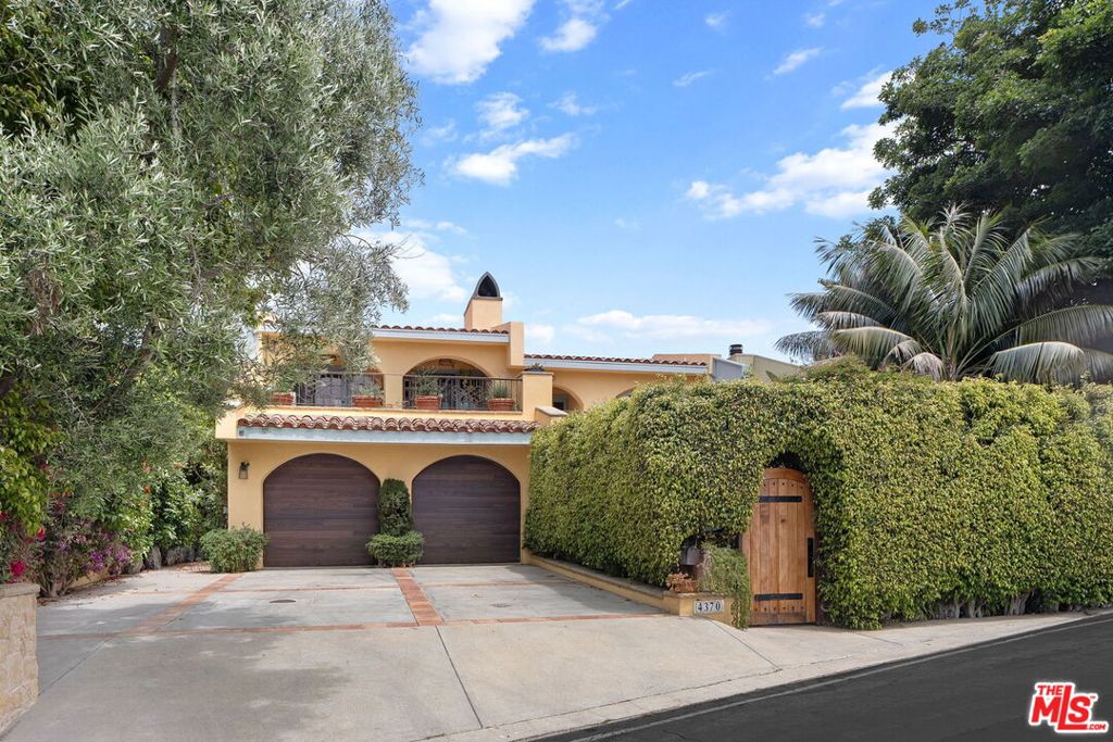 4370 Hillview Drive