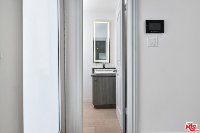 14892 Jadestone Drive, Sherman Oaks CA: https://media.crmls.org/mediaz/60c4af6d-ef52-412c-a819-d4315f01614c.jpg