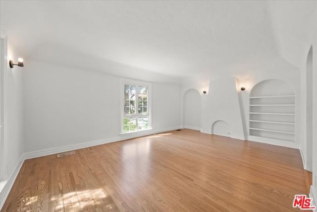 6233 W 6th Street, Los Angeles CA: https://media.crmls.org/mediaz/60c4f65a-0bd1-4f2e-a3ba-b7f31ddc6b79.jpg