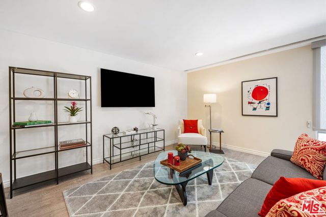 2170 Century Park East, Los Angeles CA: https://media.crmls.org/mediaz/60c61ef2-cfc9-4f8f-8518-70895ec5fc23.jpg