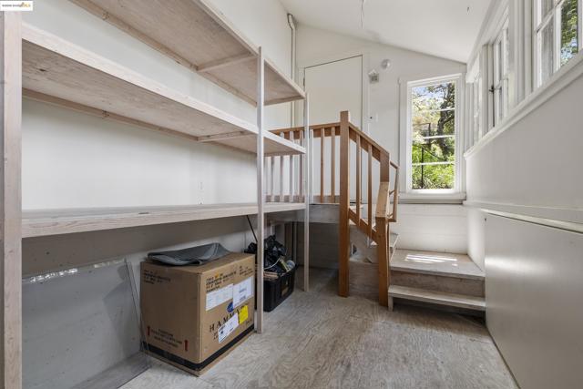 1001 Cragmont Ave, Berkeley CA: https://media.crmls.org/mediaz/60c661c1-a2d7-4a56-b7ba-70ce8f3c25c9.jpg