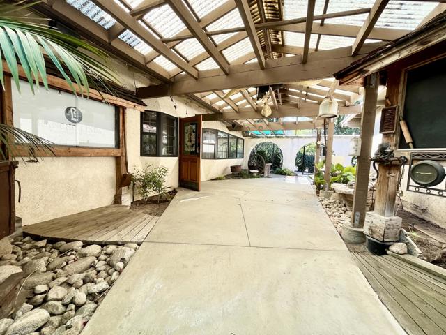 1642 W 27th Street, San Bernardino CA: https://media.crmls.org/mediaz/60c83459-0ae6-4e58-abe2-505fc8649809.jpg