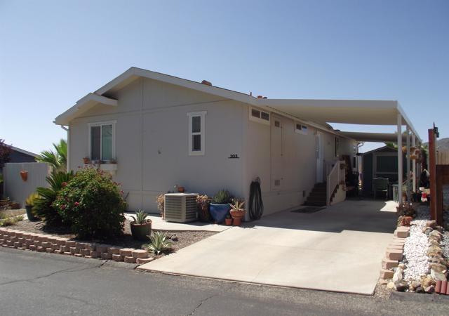 35109 Highway 79, Warner Springs CA: https://media.crmls.org/mediaz/60c86250-40b1-4e7b-8d90-2de2b8b27515.jpg