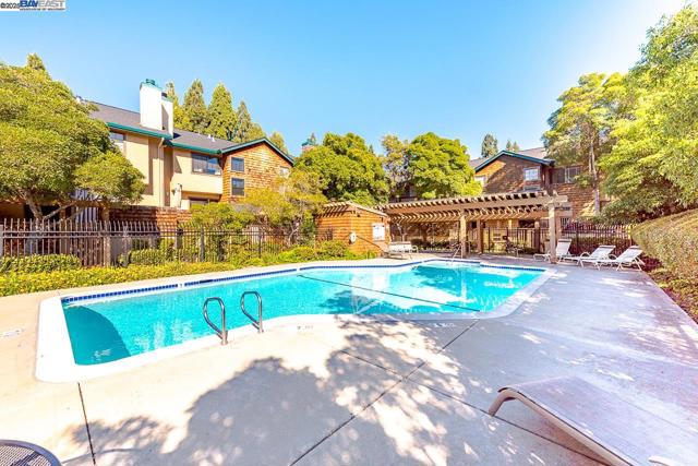 43163 Grimmer Ter, Fremont CA: https://media.crmls.org/mediaz/60c875c3-3bea-4614-8294-16c9bf9b6ef9.jpg