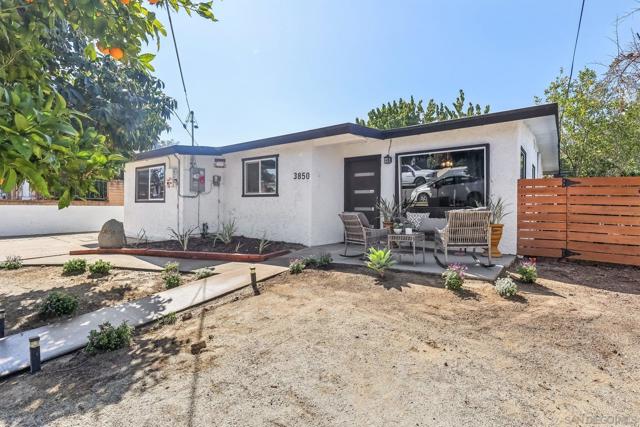3850 Demus St, San Diego CA: https://media.crmls.org/mediaz/60c8d39f-6884-4b26-8afc-1b809dc8a5fa.jpg