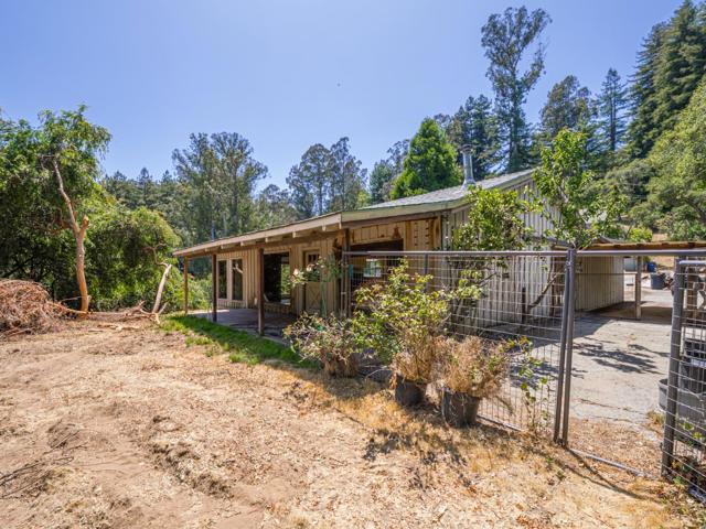 4151 Freedom Boulevard, Aptos CA: https://media.crmls.org/mediaz/60c9ae8e-7245-4450-a49e-997f8ca3b023.jpg