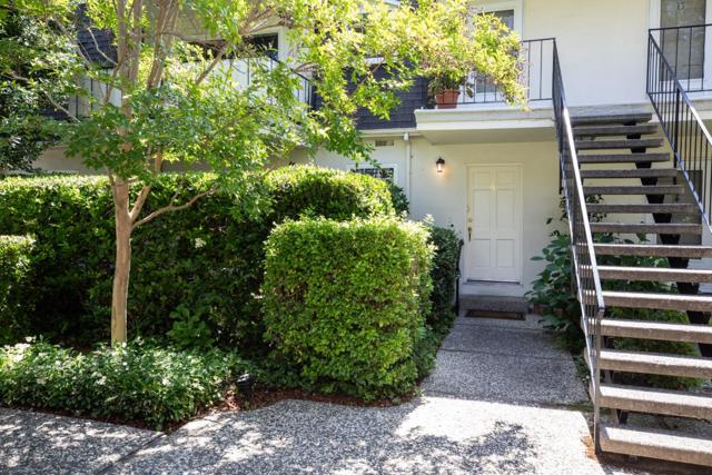 445 Oak Grove Avenue, Menlo Park CA: https://media.crmls.org/mediaz/60cb61bc-f057-4efa-ac27-23435a139dfa.jpg