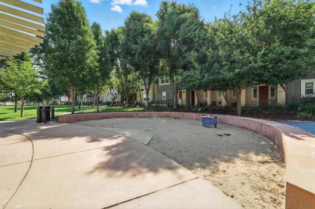 2333 Gibbons Street, Hayward CA: https://media.crmls.org/mediaz/60cc5579-037e-4739-ad80-bae907e7719f.jpg