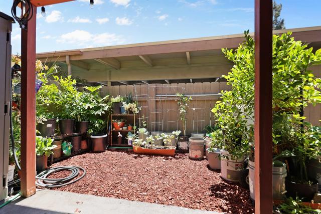Detail Gallery Image 23 of 42 For 11935 Royal Rd #E,  El Cajon,  CA 92021 - 3 Beds | 1/2 Baths