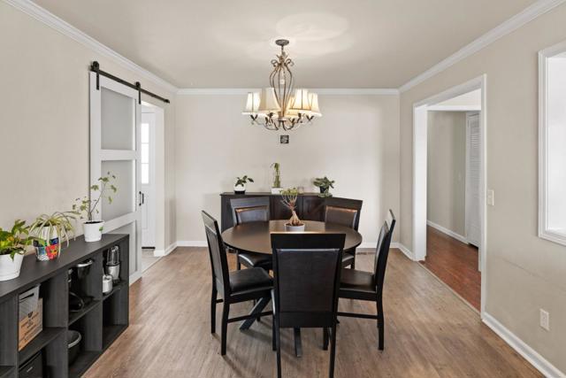 3248 Fitzgerald Circle, Marina CA: https://media.crmls.org/mediaz/60ccbf54-eda7-4d76-9c4b-0b202d0f5516.jpg