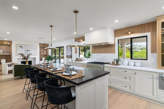 2193 Harbour Heights Rd, San Diego CA: https://media.crmls.org/mediaz/60ccc52f-daec-46b9-9ddc-a99465390889.jpg