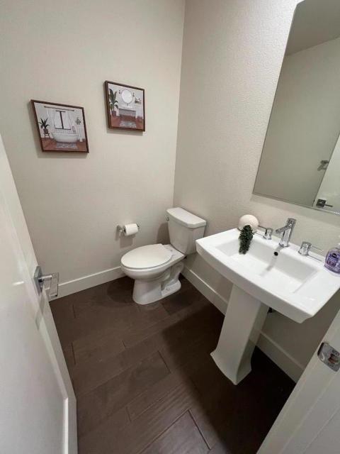 3839 Development Terrace, Fremont CA: https://media.crmls.org/mediaz/60cd117f-1683-4511-9556-da4d6e973b36.jpg