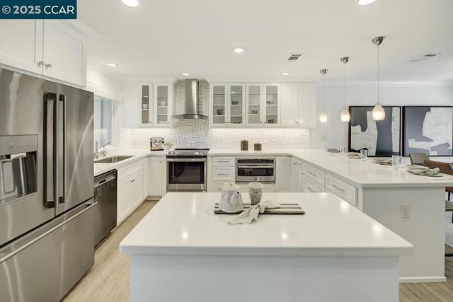 2607 Saklan Indian Dr, Walnut Creek CA: https://media.crmls.org/mediaz/60cd6f38-bd0f-42bb-b9bb-bb04e4316146.jpg
