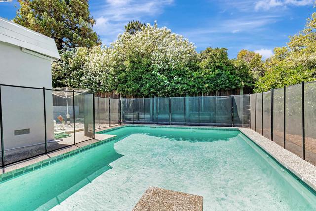 11 N Jim Elder Drive, Campbell CA: https://media.crmls.org/mediaz/60cd6fb5-4df5-4f7c-86d5-2ea8d71306ea.jpg