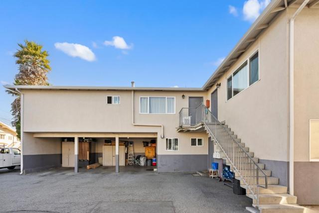 470 Willow Avenue, Half Moon Bay CA: https://media.crmls.org/mediaz/60cde507-cecd-4c59-a499-4f0ceb01f075.jpg