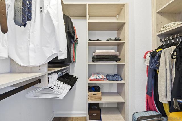 9997 Paseo Montril, San Diego CA: https://media.crmls.org/mediaz/60ce994e-dea9-4e9d-af2d-90d16edbaa9b.jpg