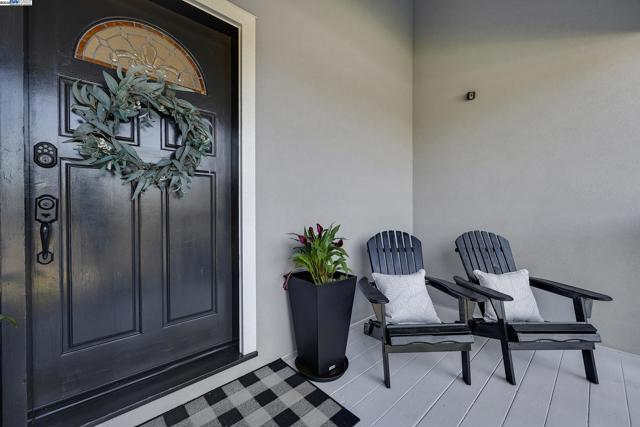 1153 Sherry Way, Livermore CA: https://media.crmls.org/mediaz/60d02b19-3379-415d-835e-a6eb71b12412.jpg