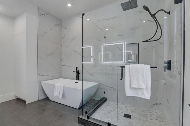 546 9th Avenue, Menlo Park CA: https://media.crmls.org/mediaz/60d0d082-bcf7-4dad-90b4-764ea96eef3a.jpg