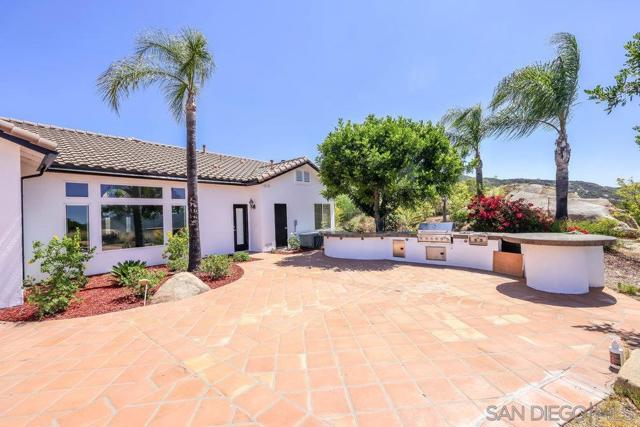 26335 Englemann Rd., Valley Center CA: https://media.crmls.org/mediaz/60d18209-5525-4758-b675-52068eb8b9c6.jpg