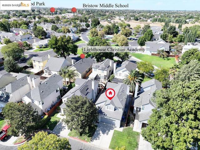 855 Caribou Ter, Brentwood CA: https://media.crmls.org/mediaz/60d1ab16-b95d-4815-bdc2-518038a30776.jpg