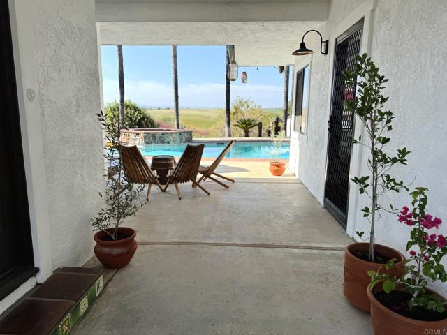 Detail Gallery Image 11 of 53 For 1650 Winterwarm Dr., Fallbrook,  CA 92028 - 3 Beds | 3 Baths