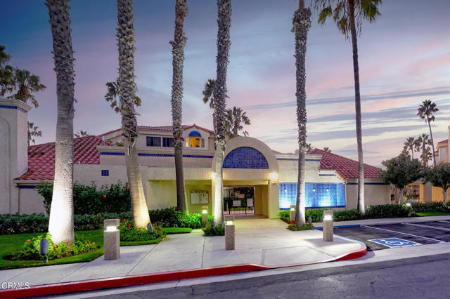 4229 Harbour Island Lane, Oxnard CA: https://media.crmls.org/mediaz/60d2416b-43c8-4514-a33d-efc8182acd4b.jpg