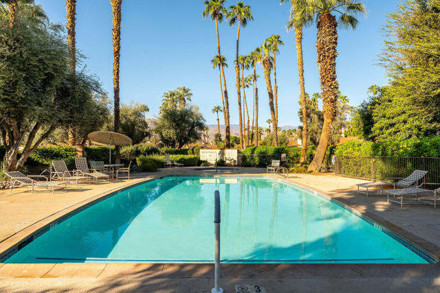 303 Villena Way, Palm Desert, CA 92260