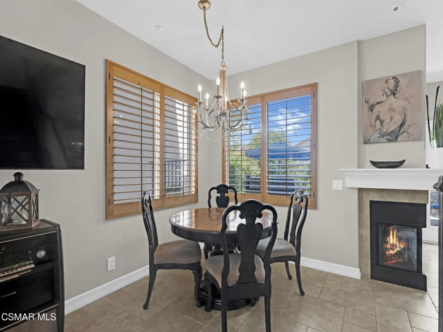 293 Springmist Lane, Simi Valley CA: https://media.crmls.org/mediaz/60d320a1-bc7d-4f10-a70a-4336a26c5951.jpg