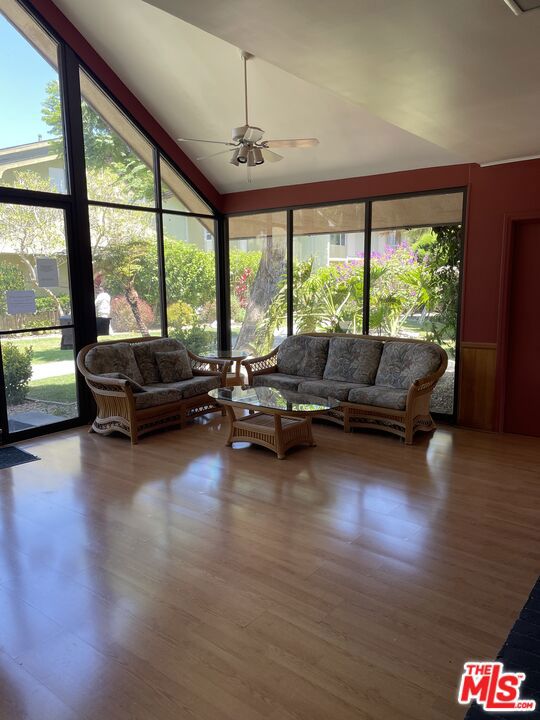5215 Sepulveda Boulevard, 9B photo 5