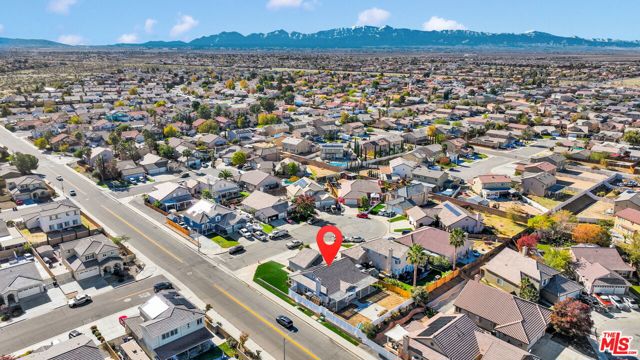 13292 Via Del Lago, Victorville CA: https://media.crmls.org/mediaz/60d4868f-cac0-4a7b-a311-941daedbb9ff.jpg