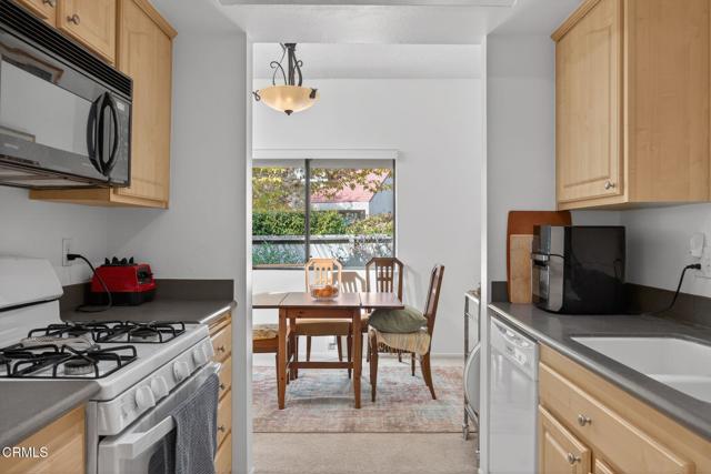 Detail Gallery Image 15 of 39 For 202 N Carrillo Rd #E,  Ojai,  CA 93023 - 2 Beds | 1/2 Baths