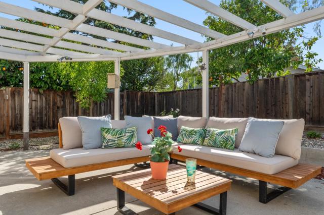 3195 Kawalker Lane, San Jose CA: https://media.crmls.org/mediaz/60d4d1be-0f2d-46ed-821d-283833a70d06.jpg