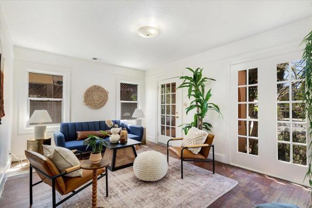 806 Seabright Avenue, Santa Cruz CA: https://media.crmls.org/mediaz/60d4d2ec-a875-4d21-acc1-a08bac96ae3c.jpg