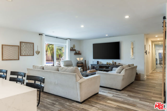 23320 Bassett Street, West Hills CA: https://media.crmls.org/mediaz/60d4df18-544e-4812-a114-be5b09e1fab0.jpg