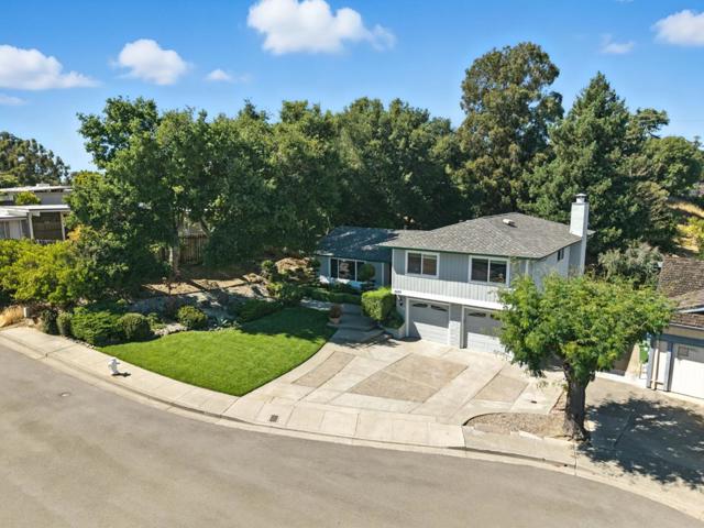 5529 Feather Court, Castro Valley CA: https://media.crmls.org/mediaz/60d5ce13-a9ac-4b22-a0eb-fd5089d8c3e8.jpg
