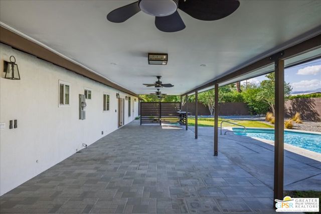 372 E Molino Road, Palm Springs CA: https://media.crmls.org/mediaz/60d72b55-fb5d-4951-8b74-053ab08026b7.jpg