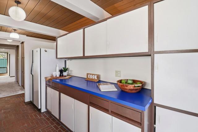 35 French Creek Place, San Mateo CA: https://media.crmls.org/mediaz/60d76a7a-b95b-498c-ba18-a08e67a2457b.jpg