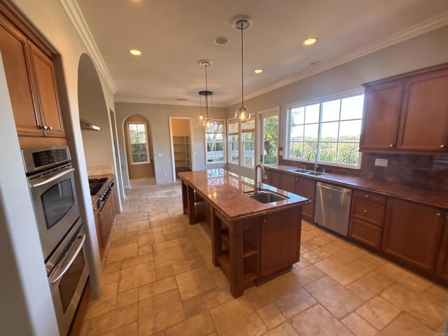 Detail Gallery Image 22 of 58 For 11596 Parkhurst Square, San Diego,  CA 92130 - 6 Beds | 6/1 Baths