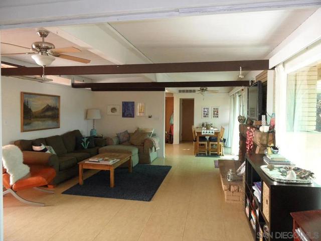 1631 Cypress Ave, San Diego CA: https://media.crmls.org/mediaz/60d96042-efee-482a-a9b1-bf3274d64521.jpg