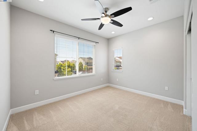 8563 Schooner Way, Newark CA: https://media.crmls.org/mediaz/60d995b5-fa49-48d5-8cad-518fff5538d2.jpg