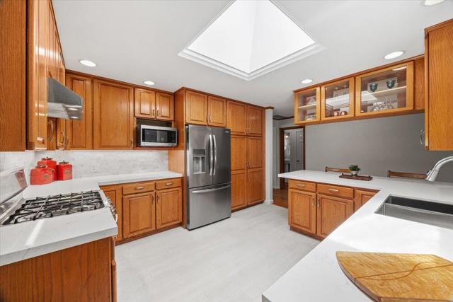 157 Mclellan Avenue, San Mateo CA: https://media.crmls.org/mediaz/60d9a688-085f-4b93-ab6c-e06ccd3d0a03.jpg