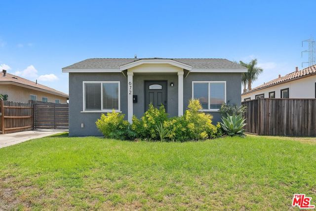 672 E 119th Street, Los Angeles CA: https://media.crmls.org/mediaz/60d9bd00-1f22-4e21-97a8-5091a909d6ef.jpg