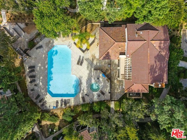 5837 Oak Bend Lane, Oak Park CA: https://media.crmls.org/mediaz/60d9ea34-9e64-4116-a5e1-537eaf40970d.jpg