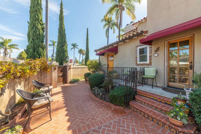 625 4th Street, Coronado CA: https://media.crmls.org/mediaz/60da5c35-46af-41be-aed1-c63cc76f36bf.jpg